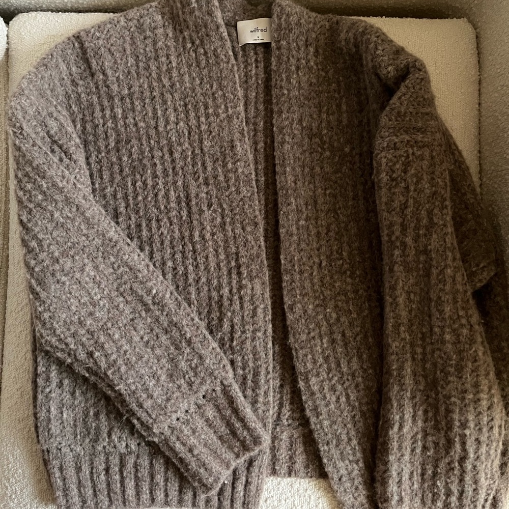 Aritzia Wilfred Chunky Wooly Knit Cardigan (M)